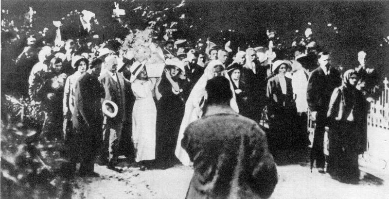 Funeral of Lesja Ukrainka. 1913 (3a)
